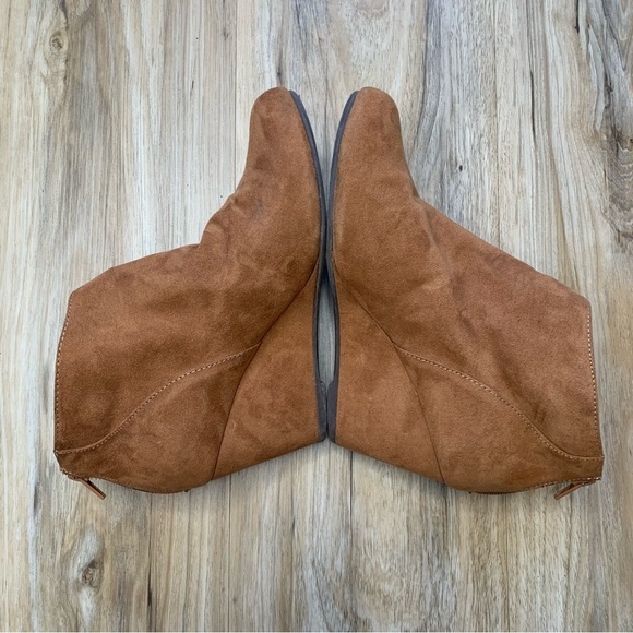 FIONI Tan Brown Faux Suede Wedge Booties Women's Shoes Size 8 - Picture 3 of 8